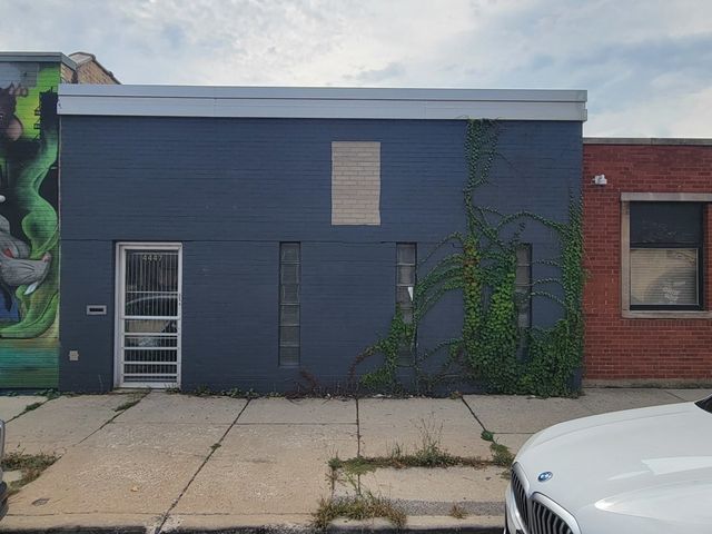 4447 W Belmont Avenue, Chicago, IL 60641