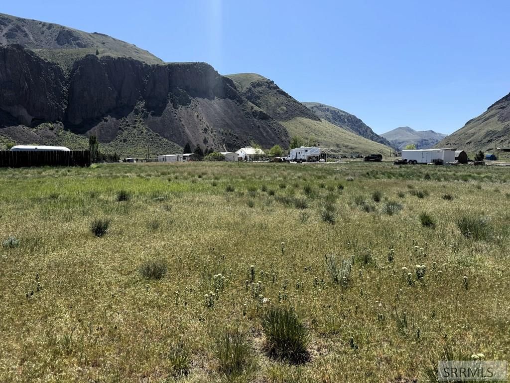 Image 4 of property listing at TBD Quail Road, Salmon, ID 83467