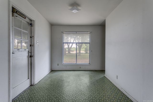 3615 WOODVILLE DR, San Antonio, TX 78223