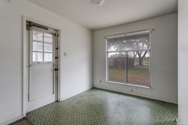 3615 WOODVILLE DR, San Antonio, TX 78223