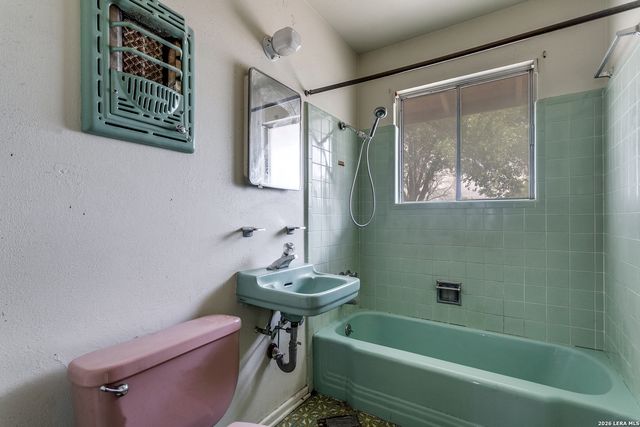 3615 WOODVILLE DR, San Antonio, TX 78223