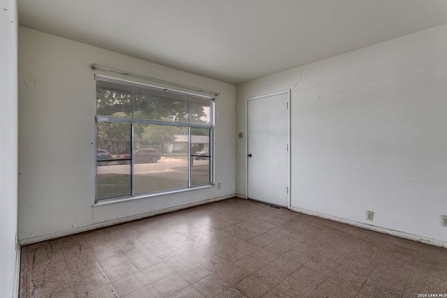 3615 WOODVILLE DR, San Antonio, TX 78223