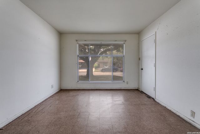 3615 WOODVILLE DR, San Antonio, TX 78223