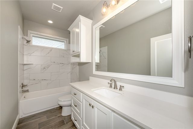 4016 Oak Meadow Grove Circle, College Station, TX 77845