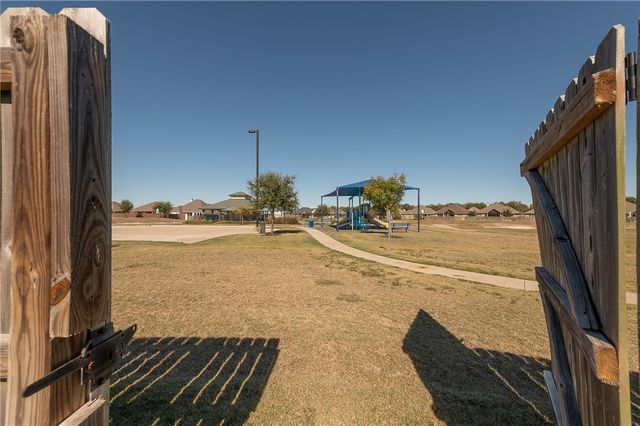 4016 Oak Meadow Grove Circle, College Station, TX 77845