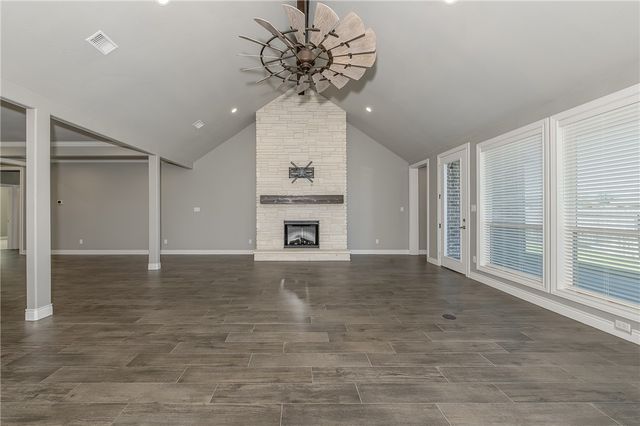 4016 Oak Meadow Grove Circle, College Station, TX 77845