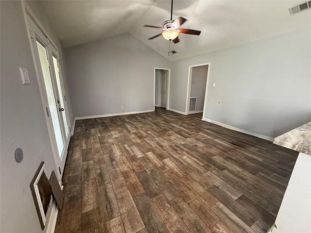 4910 29th Street, Dickinson, TX 77539