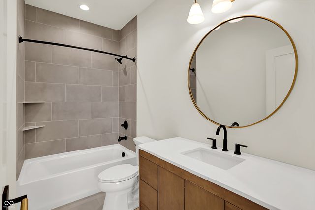 5336 Ashby Court, Greenwood, IN 46143