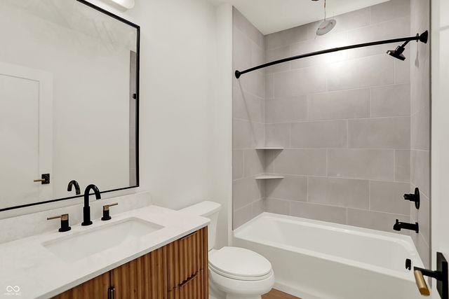 5336 Ashby Court, Greenwood, IN 46143