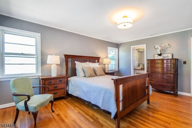 17 Luddington Rd, West Orange Twp., NJ 07052
