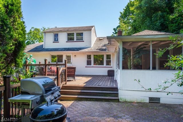 17 Luddington Rd, West Orange Twp., NJ 07052