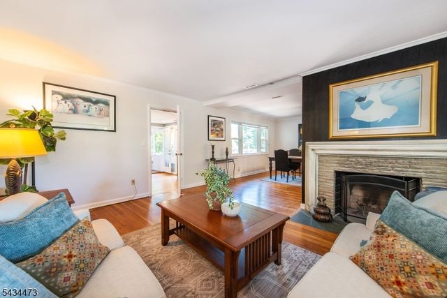 17 Luddington Rd, West Orange Twp., NJ 07052