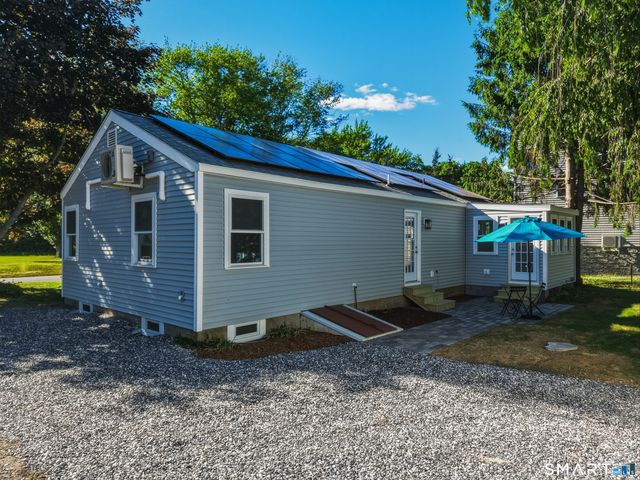52 Chalker Beach Road, Old Saybrook, CT 06475