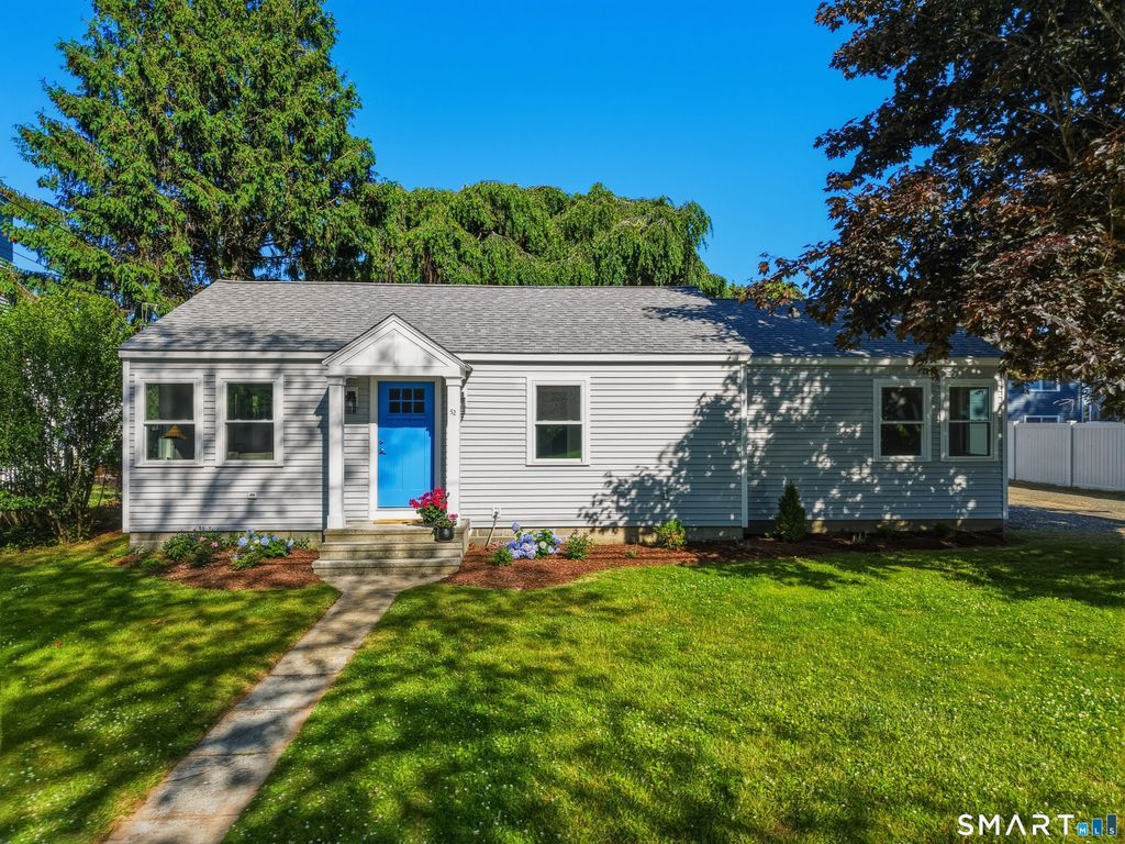 52 Chalker Beach Road, Old Saybrook, CT 06475