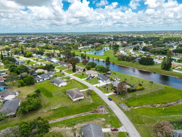 264 SW Cherryhill Road, Port St. Lucie, Port St Lucie, FL 34953
