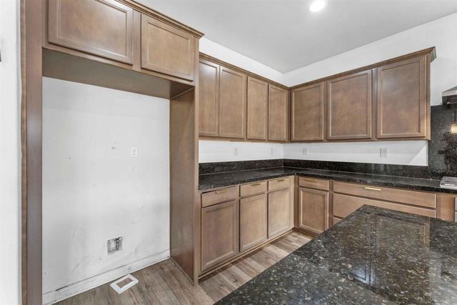 750 Green Court, Perris, CA 92571