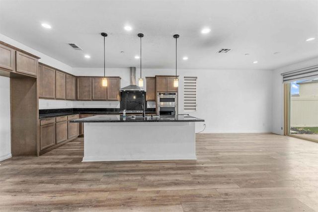 750 Green Court, Perris, CA 92571