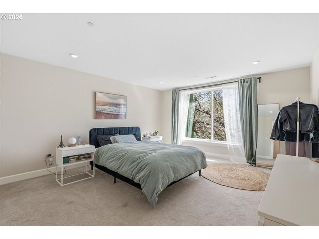 2059 Se 176TH Ave, Portland, OR 97233