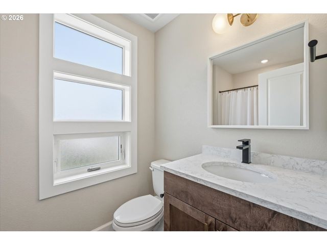 2059 Se 176TH Ave, Portland, OR 97233