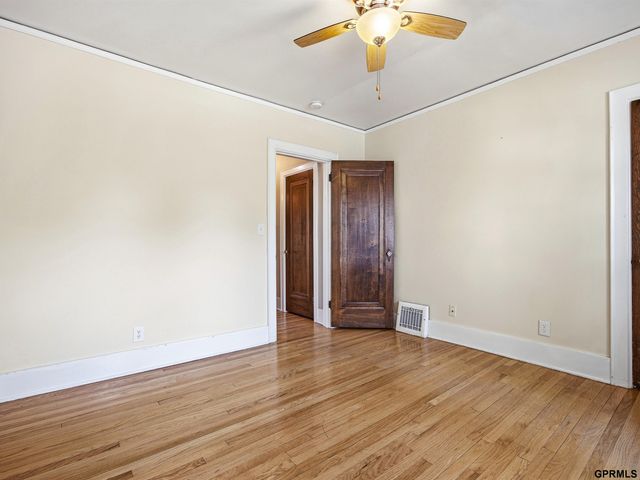 6014 Poppleton Avenue, Omaha, NE 68106