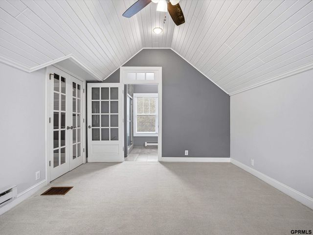 6014 Poppleton Avenue, Omaha, NE 68106