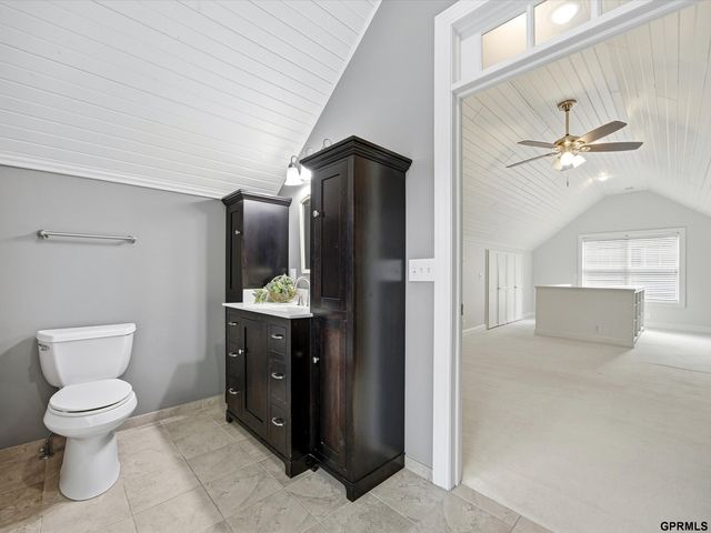 6014 Poppleton Avenue, Omaha, NE 68106