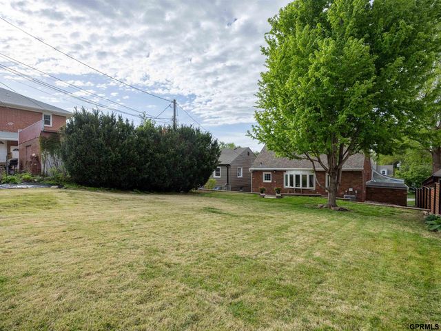 6014 Poppleton Avenue, Omaha, NE 68106