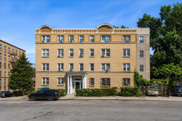 75 Saint Andrews Place, Yonkers, NY 10705