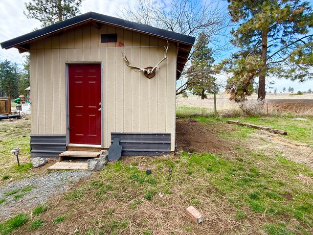 2383 Blue Pool Way, Chiloquin, OR 97624