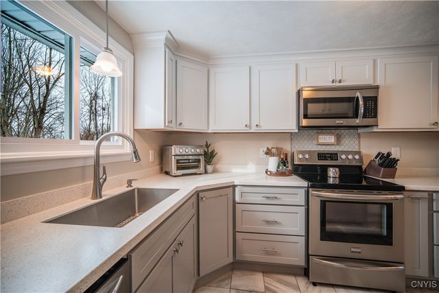 132 Duerr Road, Salina, NY 13090