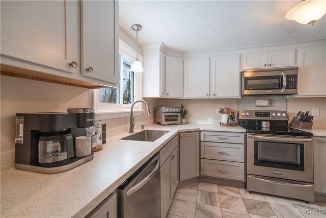 132 Duerr Road, Salina, NY 13090