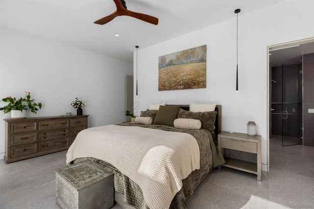 5065 67 Los Robles Dr., Carlsbad, CA 92008
