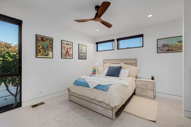 5065 67 Los Robles Dr., Carlsbad, CA 92008