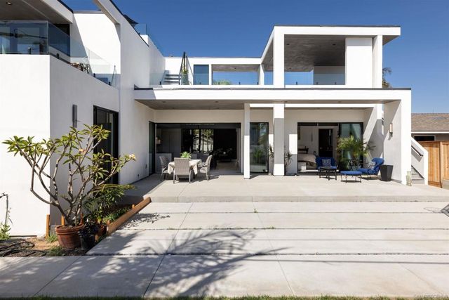5065 67 Los Robles Dr., Carlsbad, CA 92008