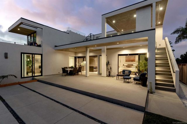 5065 67 Los Robles Dr., Carlsbad, CA 92008