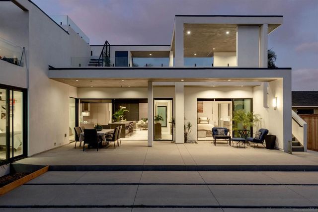 5065 67 Los Robles Dr., Carlsbad, CA 92008
