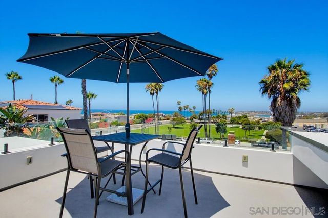 5065 67 Los Robles Dr., Carlsbad, CA 92008