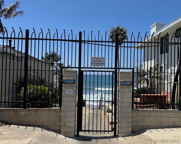 5065 67 Los Robles Dr., Carlsbad, CA 92008