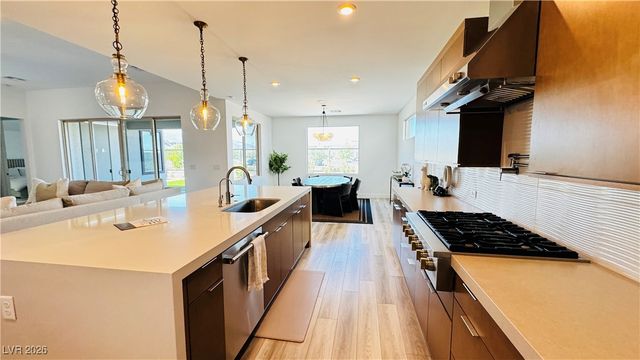 9836 Starlight Ridge Avenue, Las Vegas, NV 89148