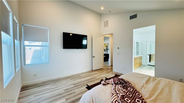 9836 Starlight Ridge Avenue, Las Vegas, NV 89148