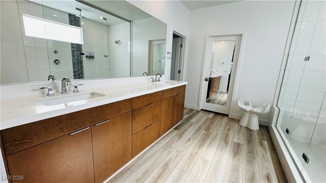 9836 Starlight Ridge Avenue, Las Vegas, NV 89148