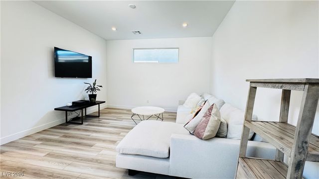 9836 Starlight Ridge Avenue, Las Vegas, NV 89148