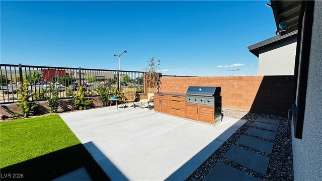 9836 Starlight Ridge Avenue, Las Vegas, NV 89148