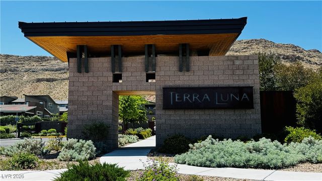 9836 Starlight Ridge Avenue, Las Vegas, NV 89148