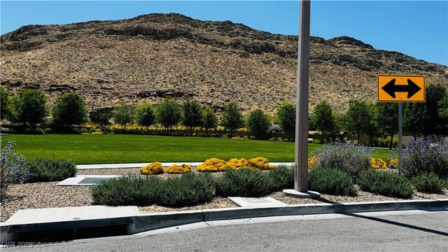 9836 Starlight Ridge Avenue, Las Vegas, NV 89148