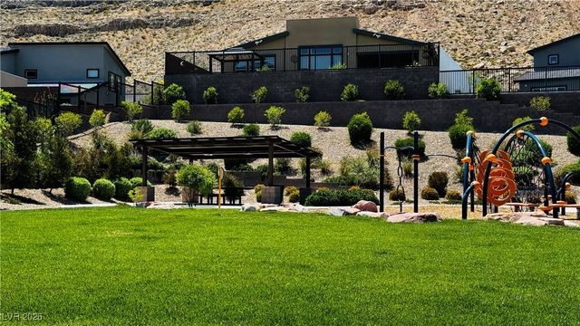 9836 Starlight Ridge Avenue, Las Vegas, NV 89148