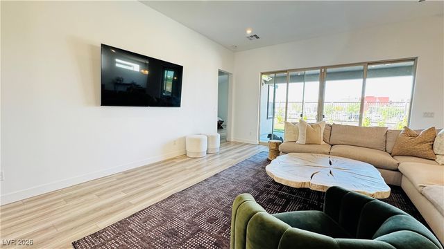 9836 Starlight Ridge Avenue, Las Vegas, NV 89148