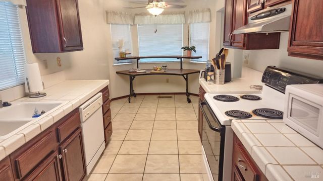 921 Marietta Ct, Fairfield, CA 94534
