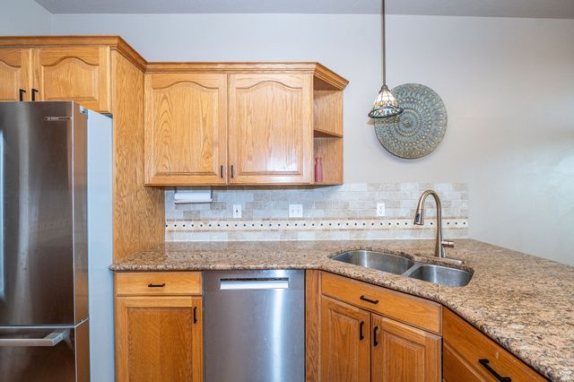 869 E 3350 N, North Ogden, UT 84414