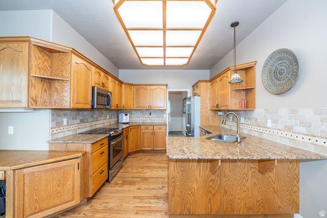 869 E 3350 N, North Ogden, UT 84414